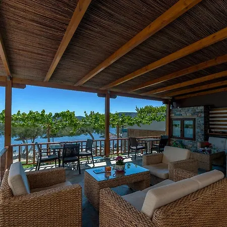 Spela House بيت للعطل أييوي أبوستولوي